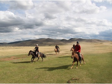 Mid-central Mongolia Horse Riding Tour